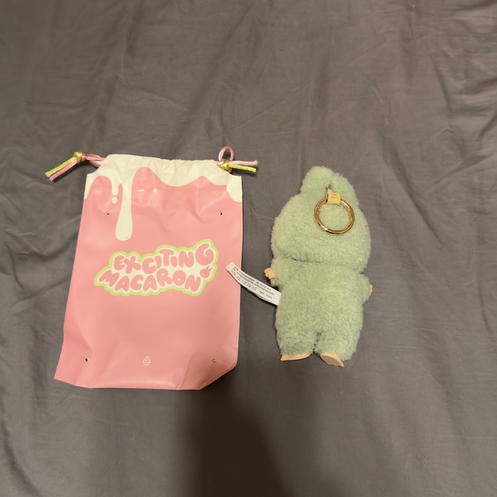 POP MART The Monsters Exciting Macaron Vinyl
Plush GREEN GRAPE Labubu - Picture 4 of 5